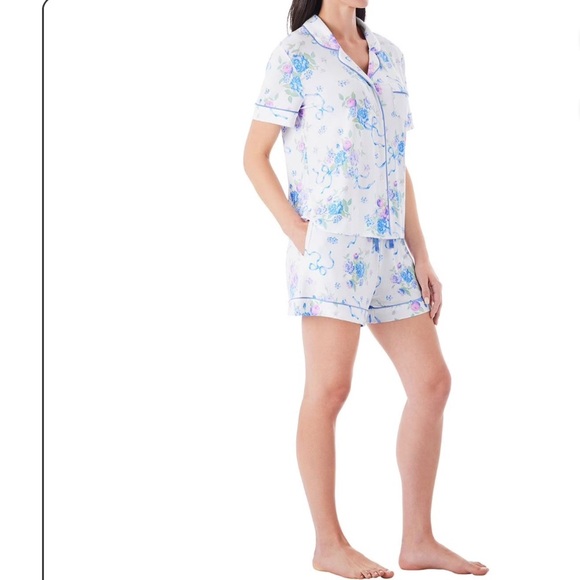 MEMBERSMARK Women’s Knit Short Sleeve Top & Shorts Viral Flowers & Bows - Picture 2 of 8